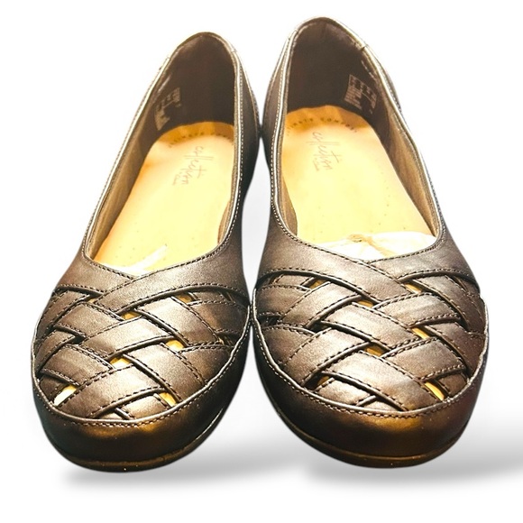 Clarks Gracelin Maze Black Leather Flats Women’s Size 9 Comfort Slip-On Loafers - Picture 13 of 13